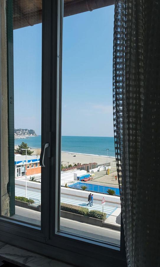 Apartamento House By The Sea Albissola Marina Exterior foto